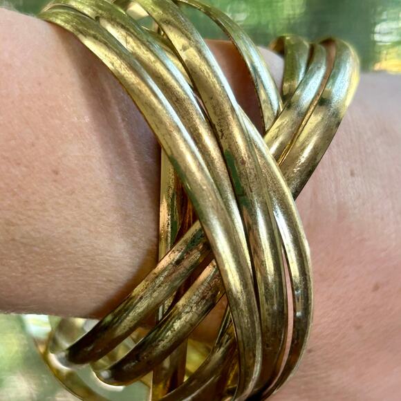 Vintage Interlocking Gold Tone Bangle Bracelet – Set of 9 Bands - Picture 6 of 10